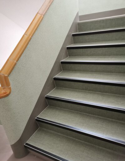 Treppensanierung Chemnitz - Fussboden Sandig